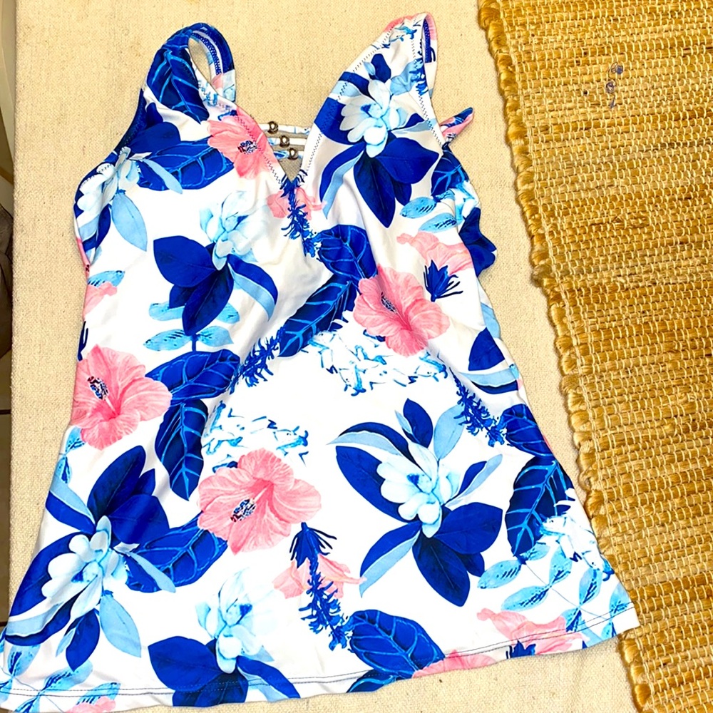Brand New Tankini Top only Size Small - Pink and Blue Hawaiian Flowers